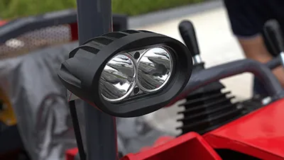 Mini chargeuse compacte sur pneus S390