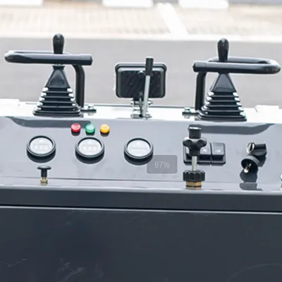 Mini chargeuse compacte sur chenilles T460