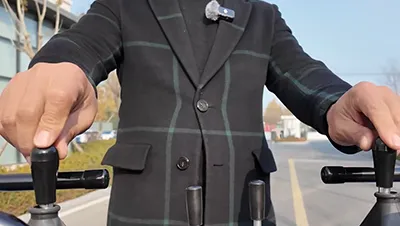 Mini chargeuse compacte sur chenilles T460