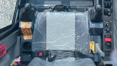 Pelle hydraulique sur pneus compacte ST609W