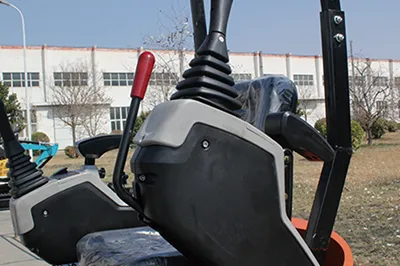 Mini pelle sur chenilles KV12/12Plus